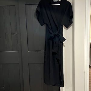 Vici black long kimono style wrap dress size small. Never worn!